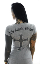 Laden Sie das Bild in den Galerie-Viewer, Girls V-Shirt Logocross bling