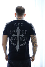 Laden Sie das Bild in den Galerie-Viewer, V-Shirt armor 1 bling