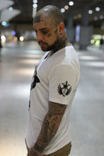 Laden Sie das Bild in den Galerie-Viewer, V-Shirt Basic Iro
